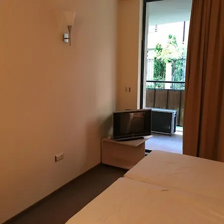 Apartament Avalon サニービーチ