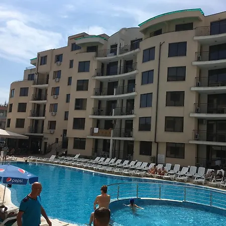 Apartament Avalon サニービーチ